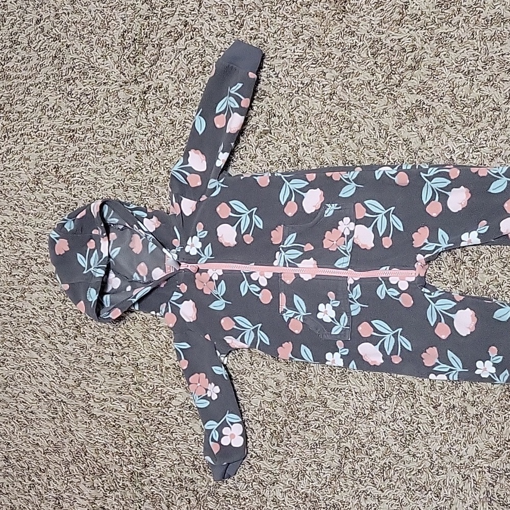 Carters Hooded baby onesie